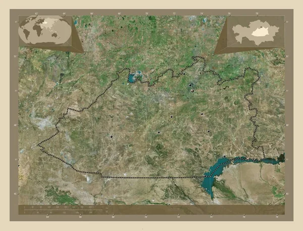 カザフスタンの地域 高解像度衛星地図 地域の主要都市の場所 コーナー補助位置図 — ストック写真