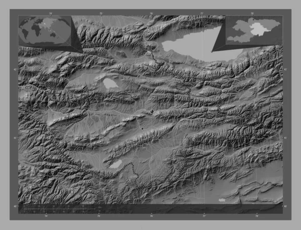 キルギスのナリン県 湖や川と二階の標高マップ 地域の主要都市の場所 コーナー補助位置図 — ストック写真
