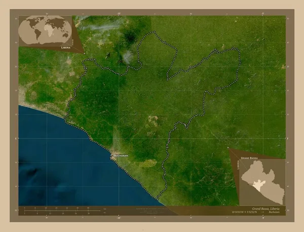 リベリア共和国のグランドバサ県 低解像度衛星地図 地域の主要都市の位置と名前 コーナー補助位置図 — ストック写真