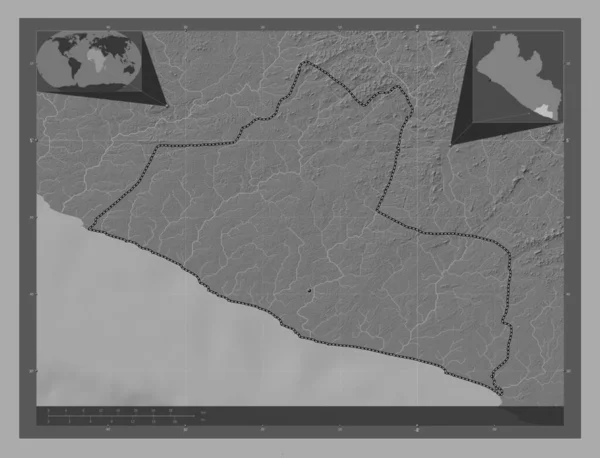リベリアのグラン クリュ県 湖や川と二階の標高マップ 地域の主要都市の場所 コーナー補助位置図 — ストック写真