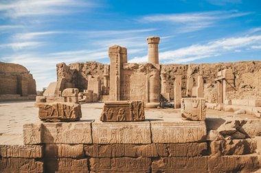 Edfu, Mısır 'daki Horus antik tapınağının kalıntıları..