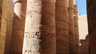 Mısır Karnak Tapınağı kalıntıları, Luxor 'daki en büyük açık hava müzesi.