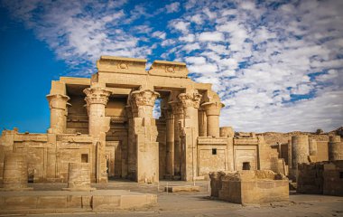 Kom-Ombo, Mısır 'daki antik Sebek tapınağının kalıntıları.
