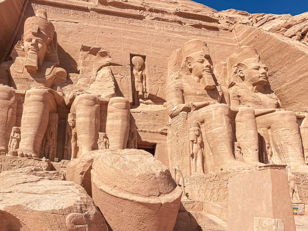 Abu Simbel Skała Nubii Której Wyrzeźbiono Dwie Starożytne Świątynie Egipskie — Zdjęcie stockowe