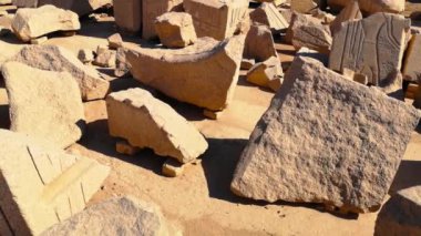 Mısır Karnak Tapınağı kalıntıları, Luxor 'daki en büyük açık hava müzesi.