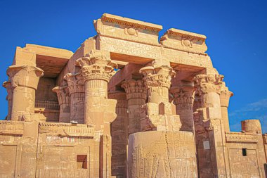 Kom-Ombo, Mısır 'daki antik Sebek tapınağının kalıntıları.