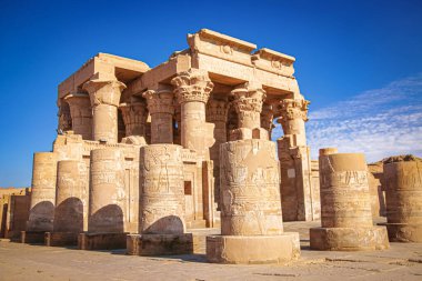 Kom-Ombo, Mısır 'daki antik Sebek tapınağının kalıntıları.