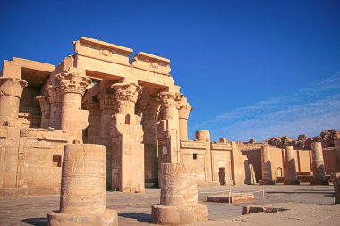 Kom-Ombo, Mısır 'daki antik Sebek tapınağının kalıntıları.