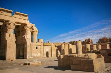 Kom-Ombo, Mısır 'daki antik Sebek tapınağının kalıntıları.