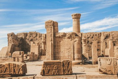 Edfu, Mısır 'daki Horus antik tapınağının kalıntıları..