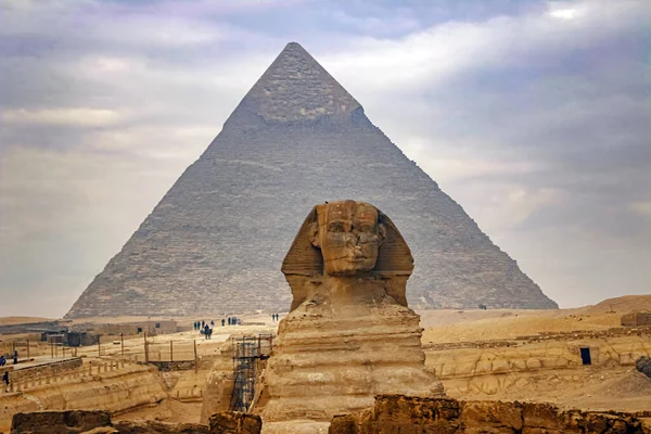 Древний Сфинкс Пирамиды Символ Египта — стоковое фото