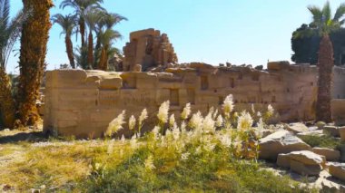 Mısır Karnak Tapınağı kalıntıları, Luxor 'daki en büyük açık hava müzesi.