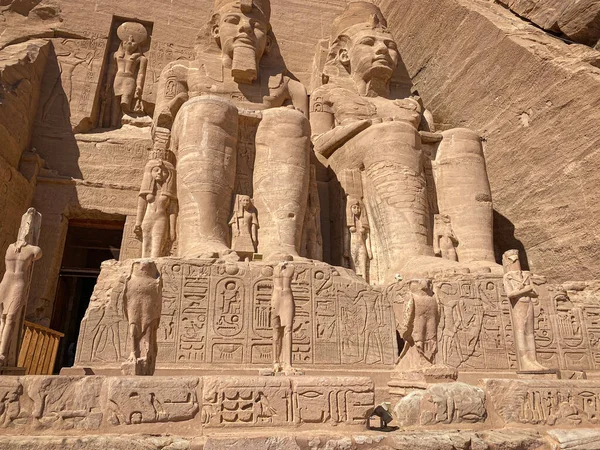 Abu Simbel Una Roca Nubia Que Tallaron Dos Templos Antiguos —  Fotos de Stock
