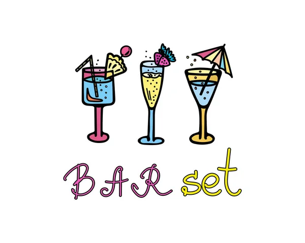 Set of color vector illustrations of glasses of cocktails with bubbles, pineapple, umbrella and berries. Lettering Bar Set. — Stock Vector