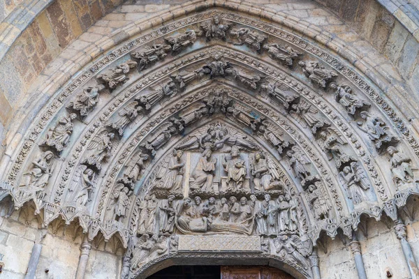 Utsikt över den gotiska katedralen Leon i Spanien. — Stockfoto