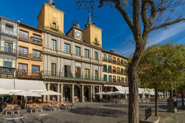 Segovia, İspanya, 20 Ekim 2021. Plaza Belediye Başkanı ve İspanya 'nın Segovia Belediye Binası. 