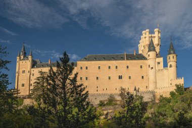 İspanya 'daki Segovia Alcazar manzarası 
