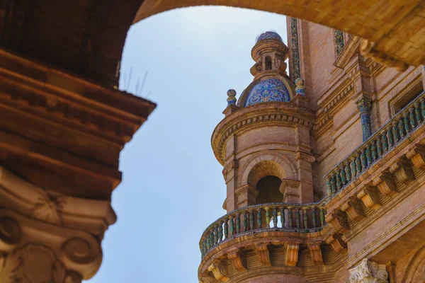 Vista de la Plaza de España en la ciudad de Sevilla, en España. — Foto de Stock