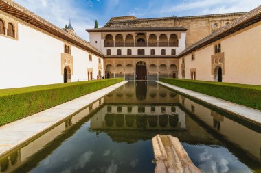 Granada, İspanya, 16 Haziran 2021. İspanya, Granada 'daki anıtsal Alhambra manzarası.
