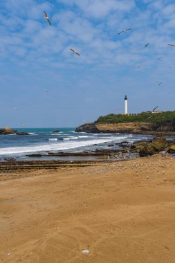 Fransa 'daki Biarritz şehrinin deniz feneri..