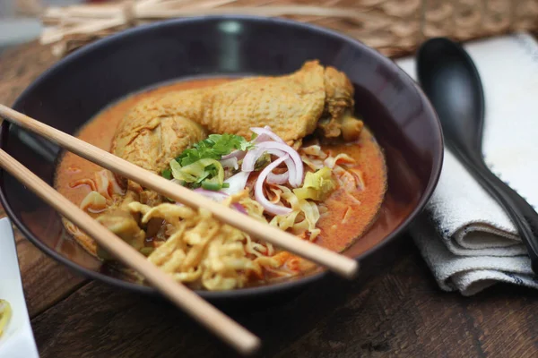 Północny Styl Tajski Curry Makaron Kurczakiem Lub Nazywamy Języku Tajskim — Zdjęcie stockowe