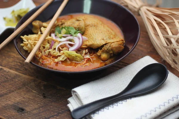 Північний Тайський Стиль Curried Noodle Soup Chicken Або Називаємо Khao — стокове фото