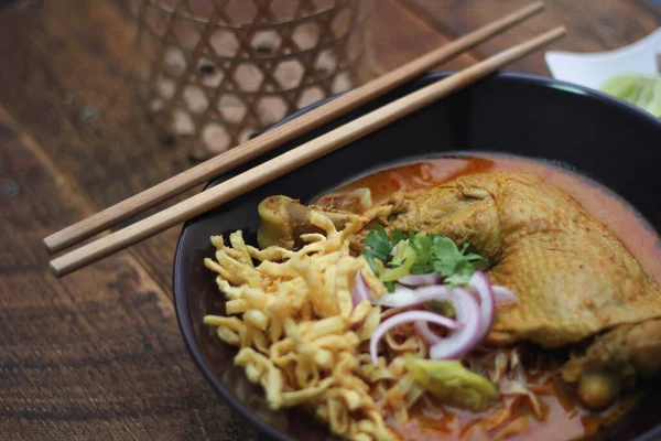 Північний Тайський Стиль Curried Noodle Soup Chicken Або Називаємо Khao — стокове фото