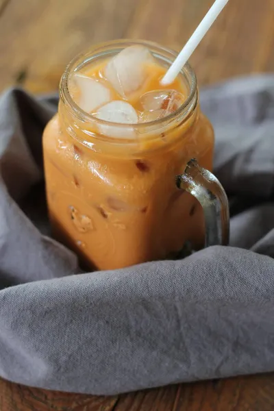 Milk Tea Thai Tea Served Wooden Table — Stock Photo, Image