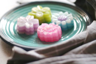 Thai tatlısına çiçek şeklinde 