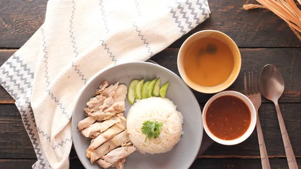Hainanese Kuřecí Rýže Nebo Rýže Dušená Kuřecím Masem Polévka — Stock fotografie