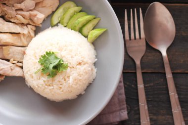 Tavuklu pilav ya da tavuklu pilav, çorba.