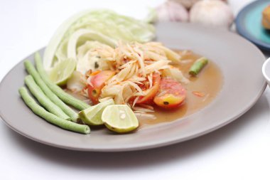 Tayland papayası salatası ya da Taylandca 'da 