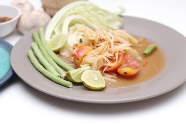 Tayland papayası salatası ya da Taylandca 'da 