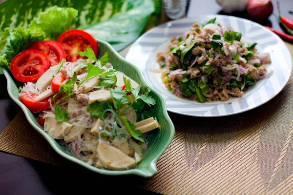 Salade Saucisses Vietnamiennes Épicées Porc Haché Épicé Nourriture Thaïlandaise Avec — Photo