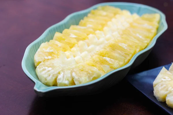 Ananasscheiben Asiatischen Stil Auf Dem Hölzernen Hintergrund Asien — Stockfoto