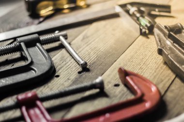 ABD 'de ahşap zemin üzerine kurulmuş klasik ahşap işleme aracı.