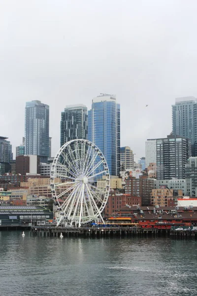Seattles Сша Березень 2022 Висотні Будівлі Пара Випарів Мушлі Місті — стокове фото