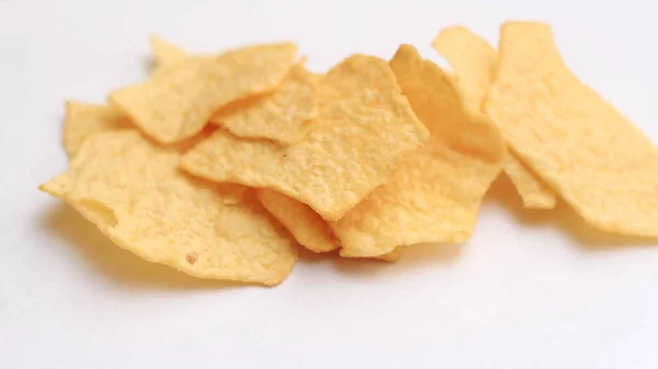 Potatis Chips Placeras Vit Bakgrund — Stockfoto