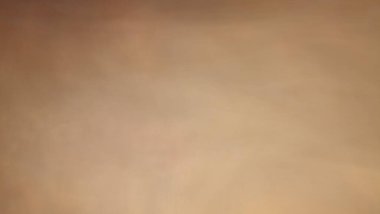 Sanat bulanıklığı ve ışık hızı Turuncu, sarı, gri ve siyah, sis ve duman gibi ışık ve renk.