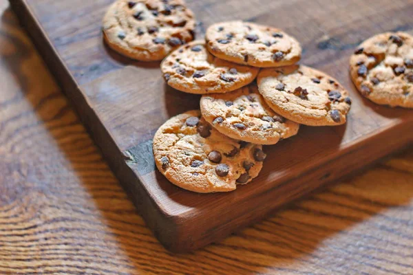 Freshly Baked Chocolate Cookies Served Wooden Cutting Board — Stock Photo, Image