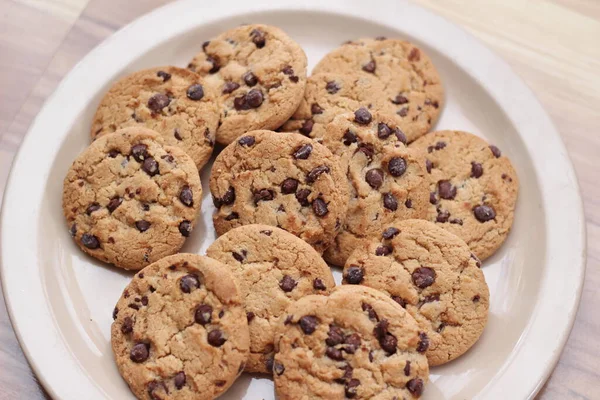 Chocolate Cookies Arranged Light Brown Dish Ready Served Children — Stock Photo, Image