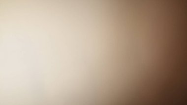 Beyaz, siyah, sarı, kırmızı, kahverengi ve gri olarak soyut görüntü ve hız.