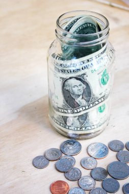 Reçel kavanozları, aile birikimleri, fakir insanların tasarrufları..