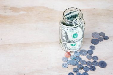 Reçel kavanozları, aile birikimleri, fakir insanların tasarrufları..