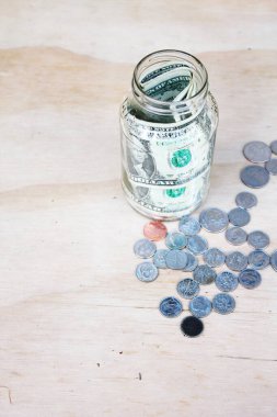 Reçel kavanozları, aile birikimleri, fakir insanların tasarrufları..