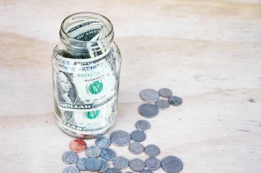 Reçel kavanozları, aile birikimleri, fakir insanların tasarrufları..