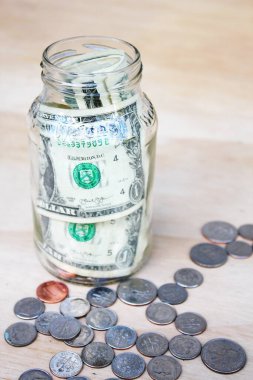 Reçel kavanozları, aile birikimleri, fakir insanların tasarrufları..