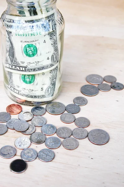 Reçel kavanozları, aile birikimleri, fakir insanların tasarrufları..