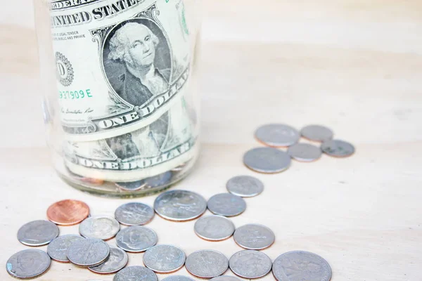 Reçel kavanozları, aile birikimleri, fakir insanların tasarrufları..