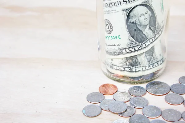 Reçel kavanozları, aile birikimleri, fakir insanların tasarrufları..